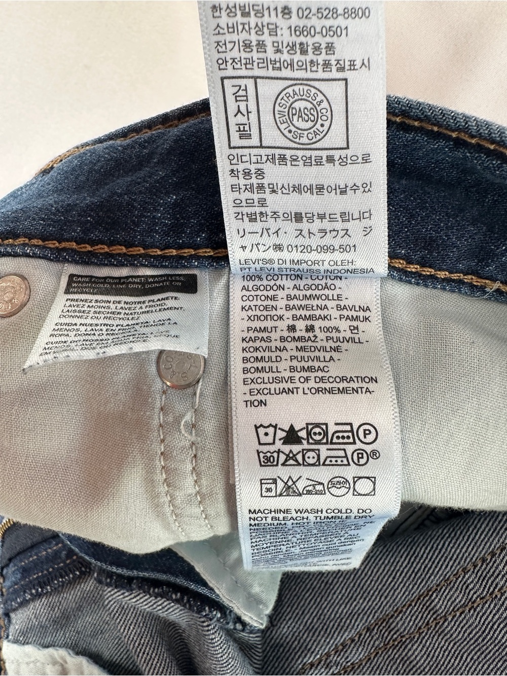 Levi’s Middy Wide Leg Ankle Lightweight Jeans Medium Wash Mid Rise Size 30 - Picture 10 of 11